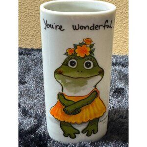 Vintage 1976 Suzys Zoo Enesco Imports Frog Vase With "Youre Wonderful" Text Made